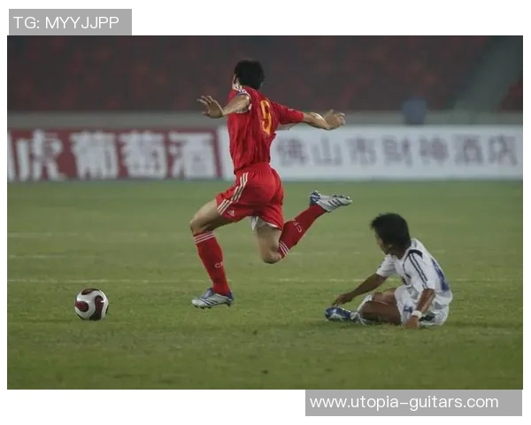 足球球星搞怪瞬间大盘点:笑料百出,球场外的另类魅力大揭密 足球球星搞怪瞬间大盘点:笑料百出,球场外的另类魅力大揭密